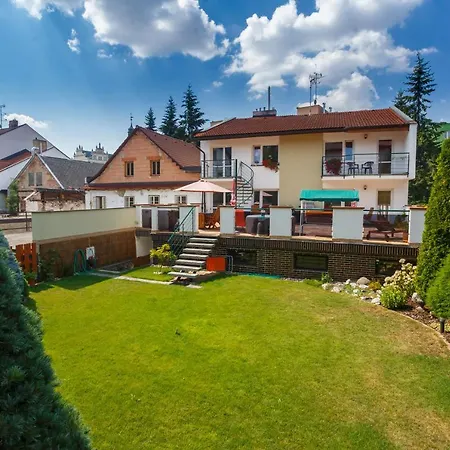 ゲストハウス Kraus リトミシュル